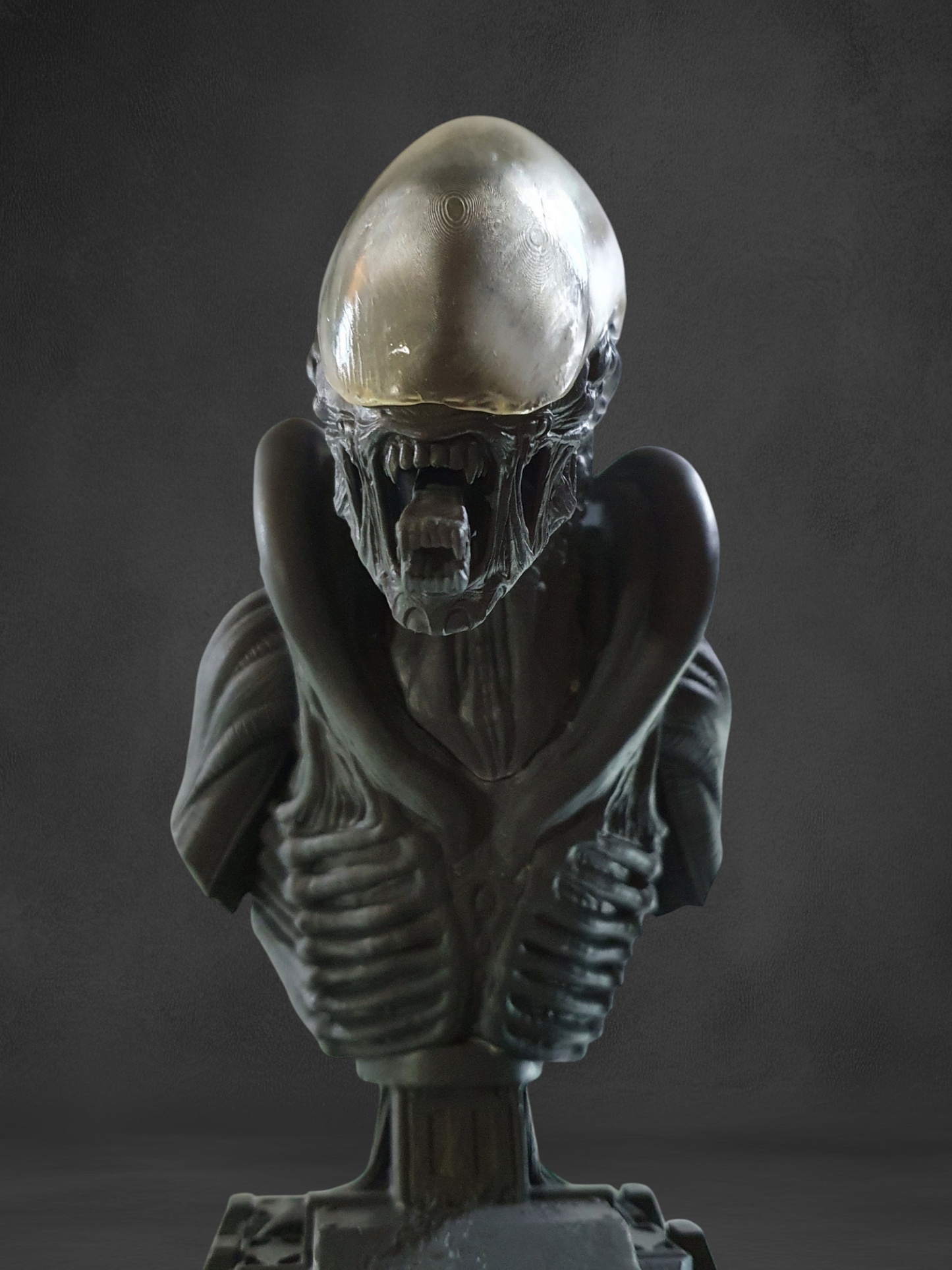 Alien Xenomorph Dog Bust Figure Resin Model